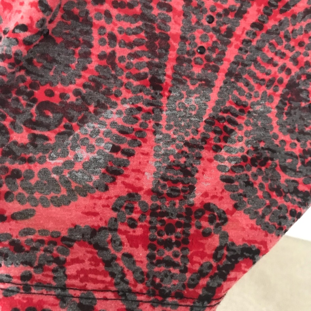 INC International Concepts Red Graphic V-Neck Tee Red and Black Medium Burnout - Picture 9 of 9
